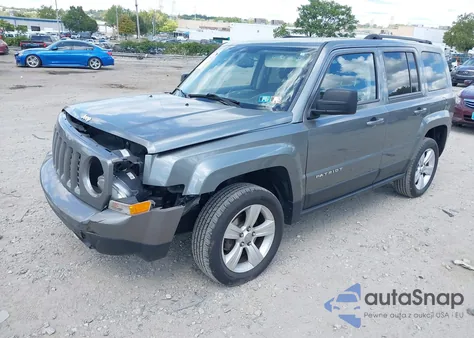 2014 Jeep Patriot Latitude z USA, uszkodzony, nr VIN 1C4NJRFBXED549303